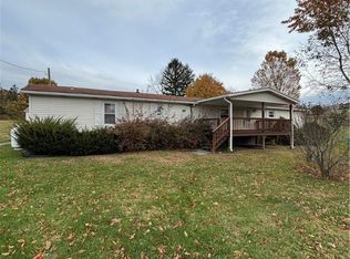 106 Ginger Ln, Mount Pleasant, PA 15666