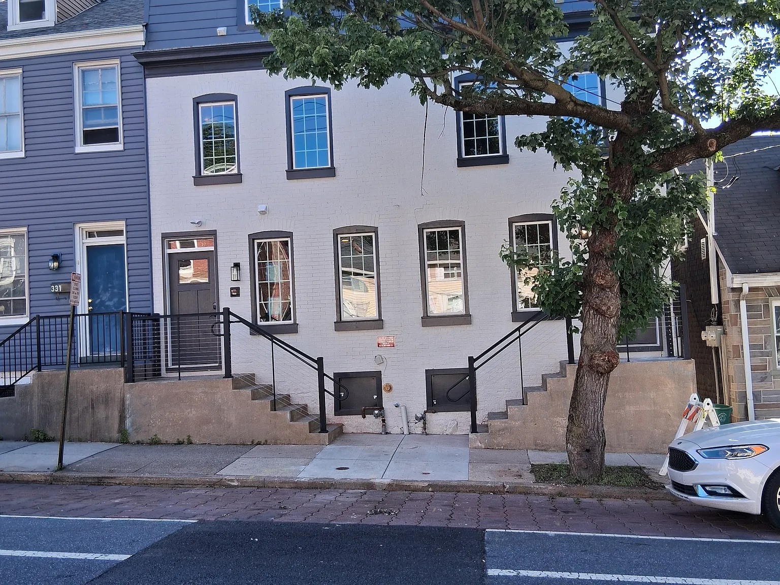 Studio, 350 sqft, $1,325 — Photo 2