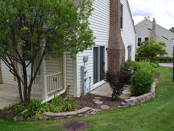 2nd image of 2663 College Hill Cir #192