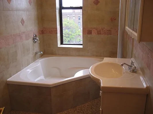 Sold by Heights Berkeley Realty | media 11