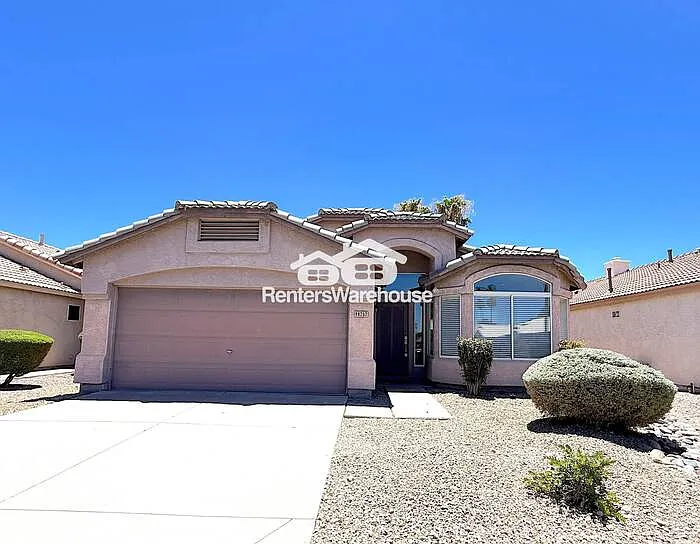 8757 E Avalon Dr — Photo 3