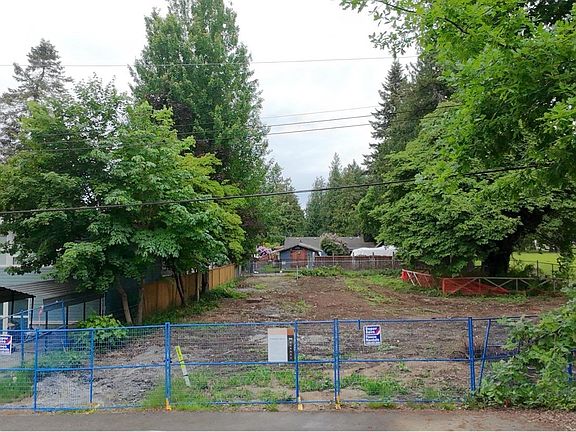 2nd image of 20777 Lorne Ave