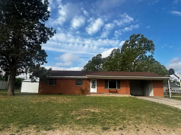 209 N Elm St, Higgins, TX 79046