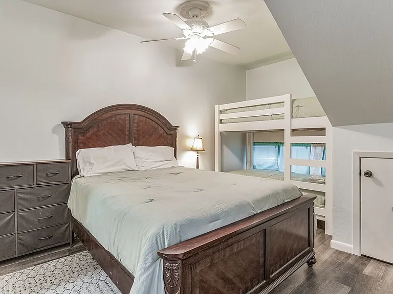 1390 Fort Pickens Rd #210 — Photo 8