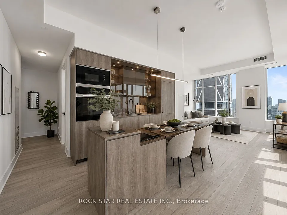 11 Yorkville Ave