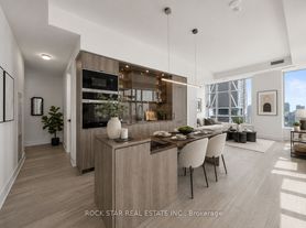 11 Yorkville Ave