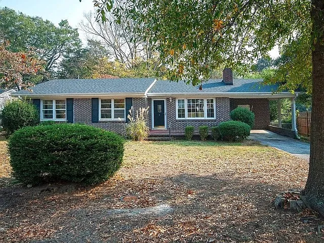 6 N Gaywood Dr