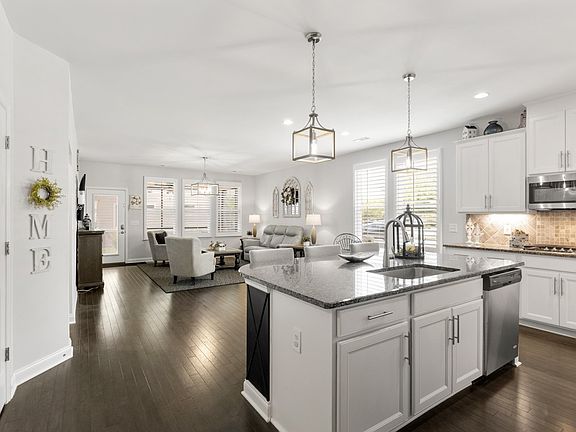 5th image of 310 Tanglewood Ln