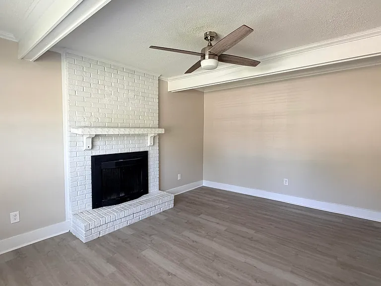 220 Branchwood Dr — Photo 12