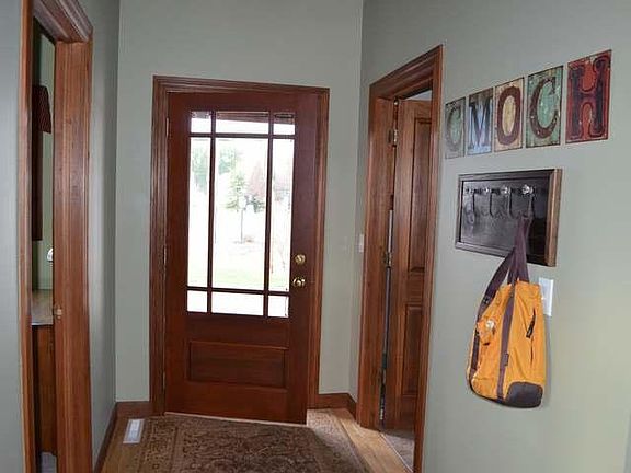 2nd image of 1525 Kings Hill Dr