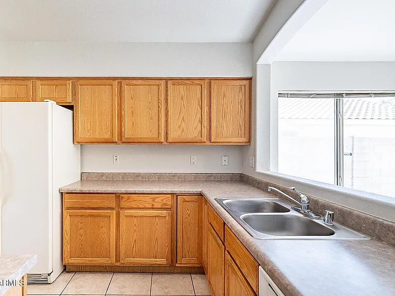 7035 W Phelps Rd — Photo 10