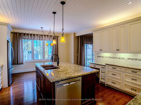 5th image of 135 Algonquin Dr