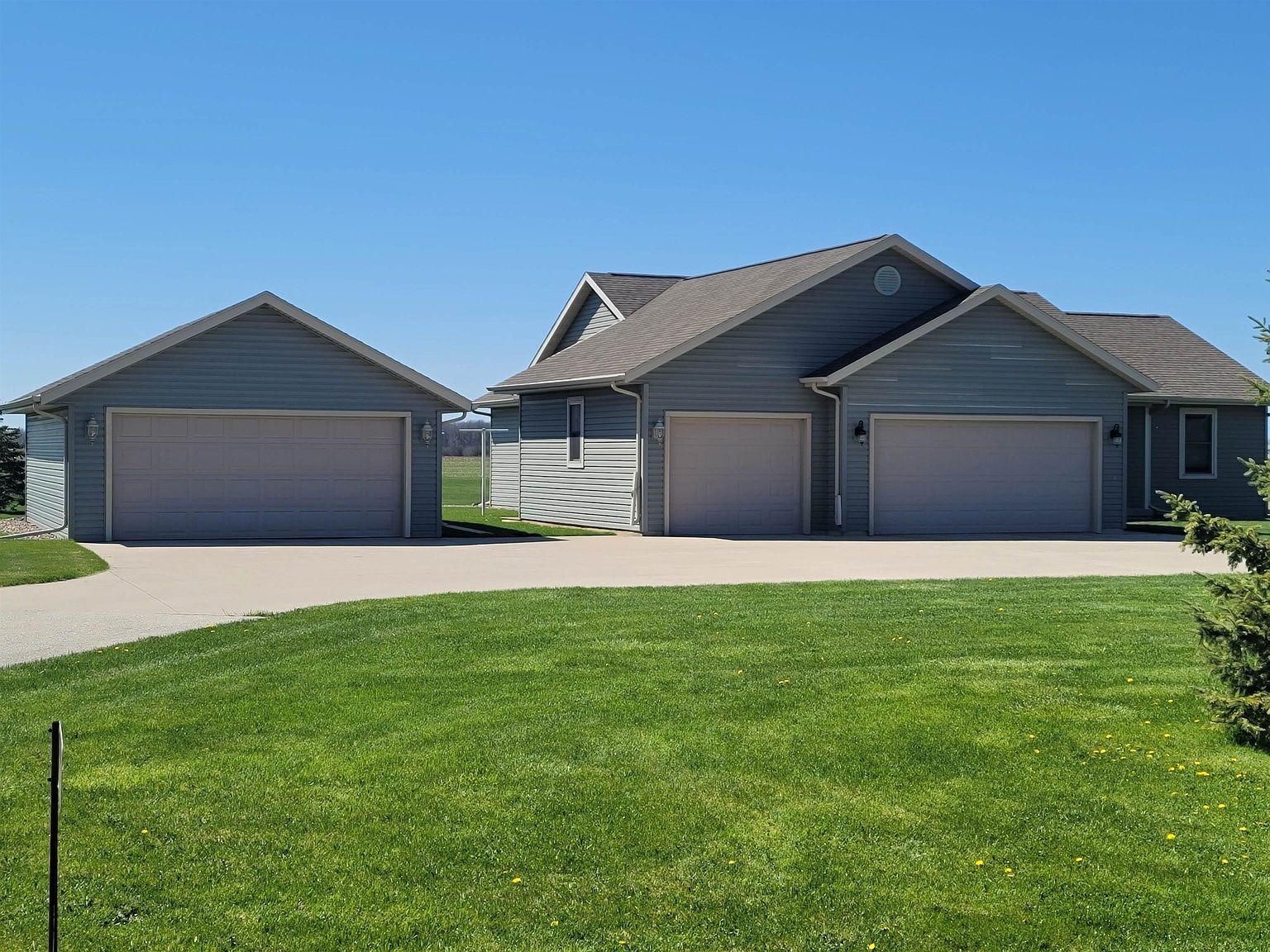 N8626 Van Dyne Rd, Van Dyne, WI 54979 Zillow