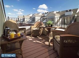 840 Independence Ct, Philadelphia, PA 19147