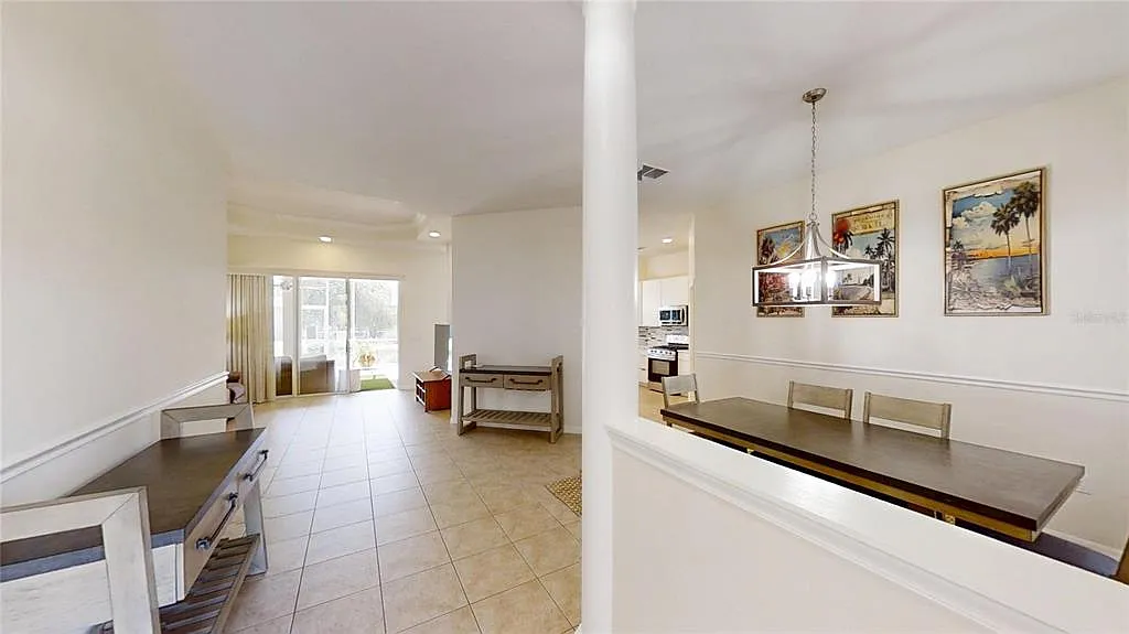 3 bed, 2.0 bath, 2275 sqft, $2,200 — Photo 2