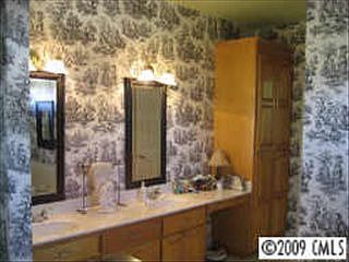 4th image of 103 Green Meadow Ct
