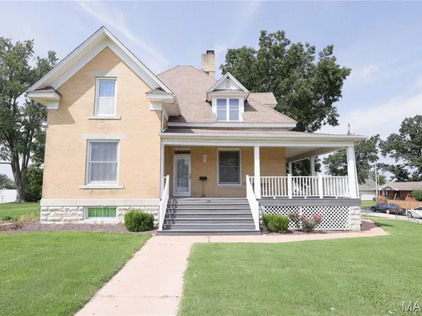 318 E Ste Marie St, Perryville, MO 63775