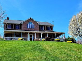 4950 Abbey Rd, Coplay, PA 18037