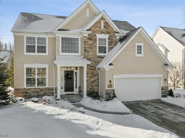 32719 Albion Dr, Avon Lake, OH 44012