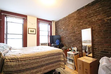 Rented by Dynamik Realty