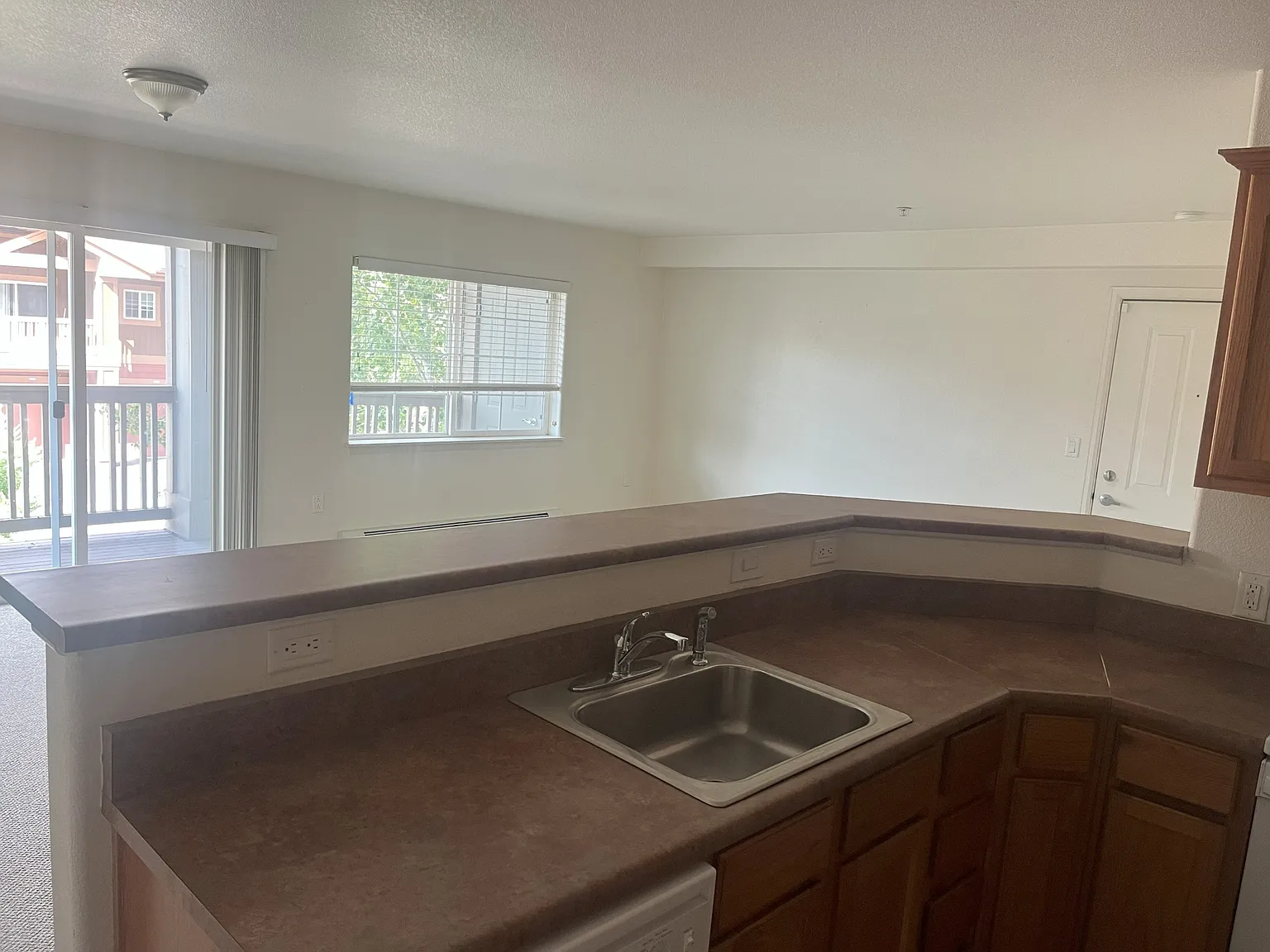 #804 Riverpark Drive - 804 — Photo 4