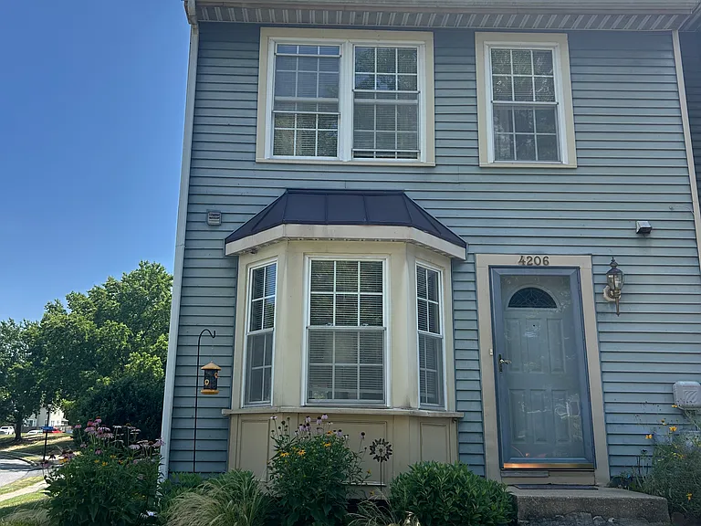 4206 Baylis Ct — Photo 1