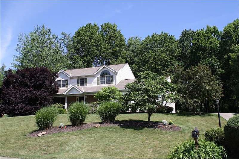 1st image of 104 Hickory Dr