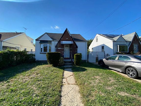 2nd image of 11938 238th St