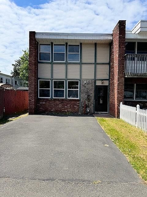 1st image of 1 Coolidge Court