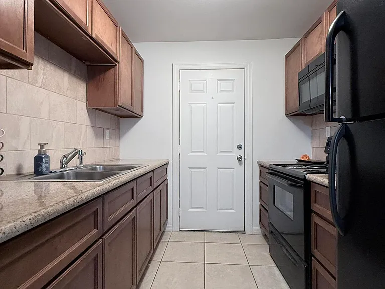 1440 Parkway Dr #11A — Photo 13