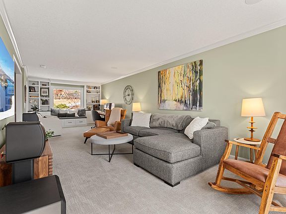 4th image of 1122 Fox Croft Ln SW