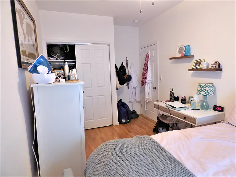 218 E 14th St #5R — Photo 8