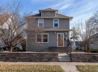 1842 2nd St, Moline, IL 61265