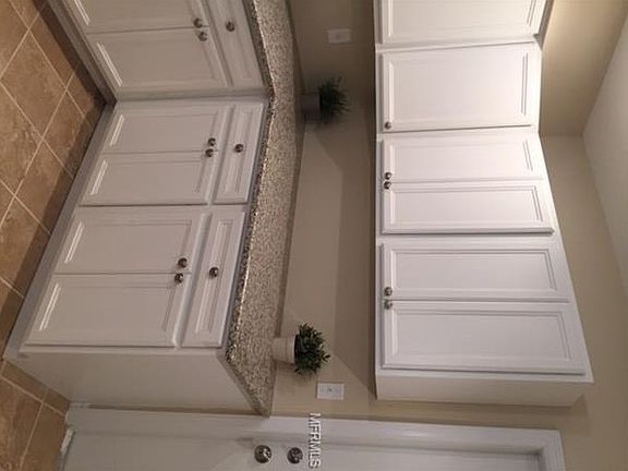 5th image of 2376 6th St