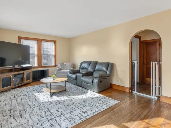 89 Sand Hill Cove Rd, Narragansett, RI 02882