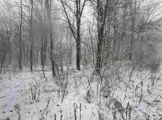 8 Bobolink Dr, Terra Alta, WV 26764