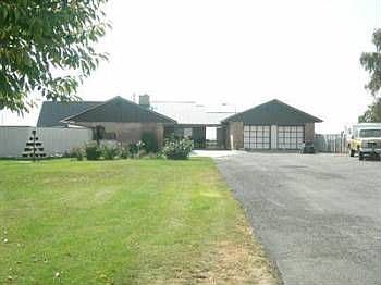 1st image of 226 N Crestview Dr