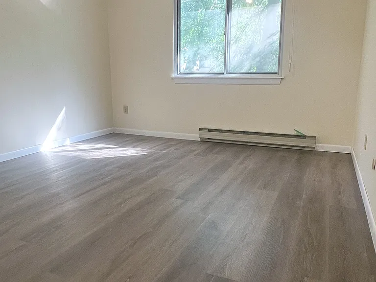 120 Knollwood Ter — Photo 20