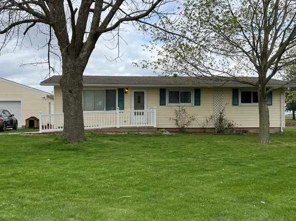 2684 Wilkinson Dr, New London, IA 52645