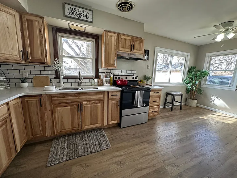 4039 Niles St — Photo 14