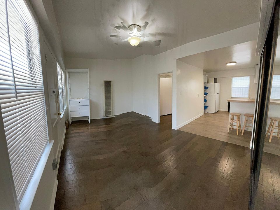 1st image of 1754 Lincoln Blvd #C