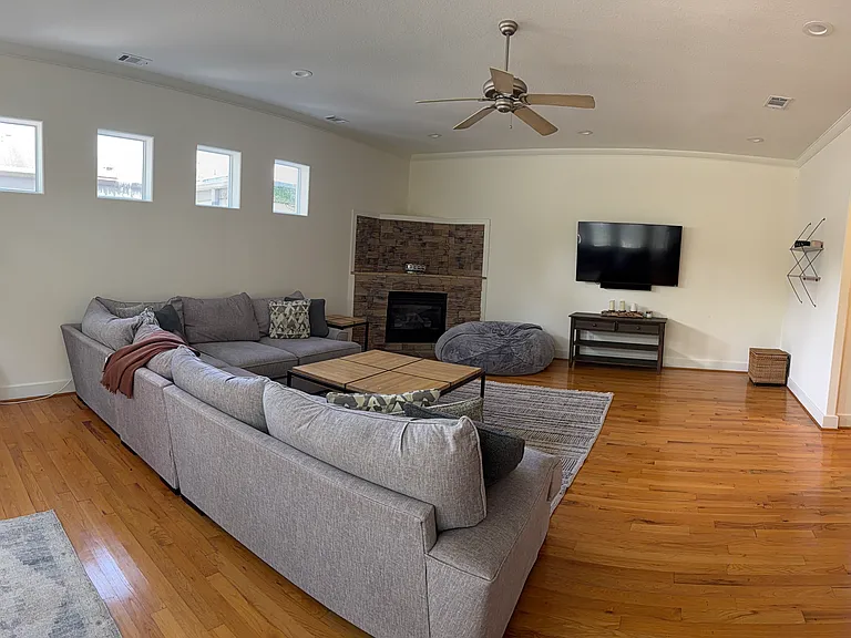 1412 Castle Ct #A — Photo 15