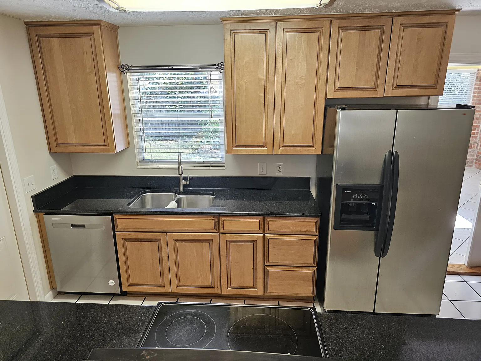 3 bed, 1579 sqft, $3,000 — Photo 4