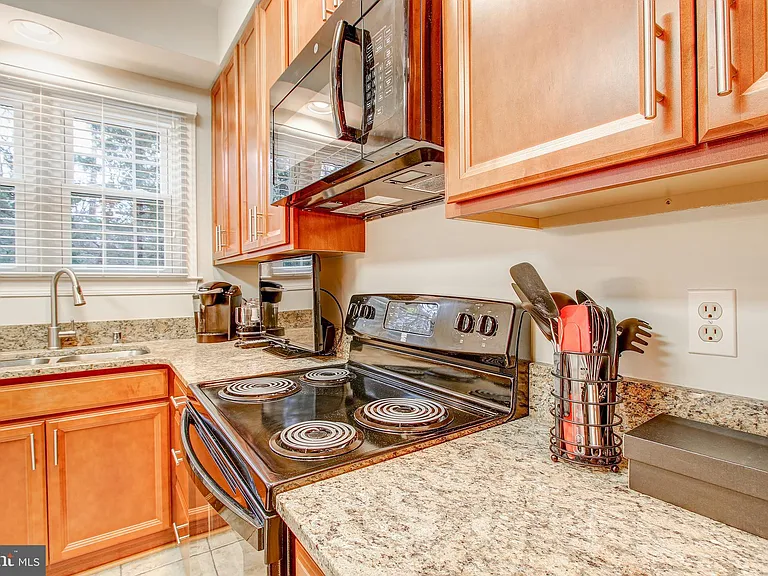 9700 Whitley Park Pl #Townhouse 19 — Photo 16