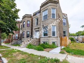 6433 S Vernon Ave