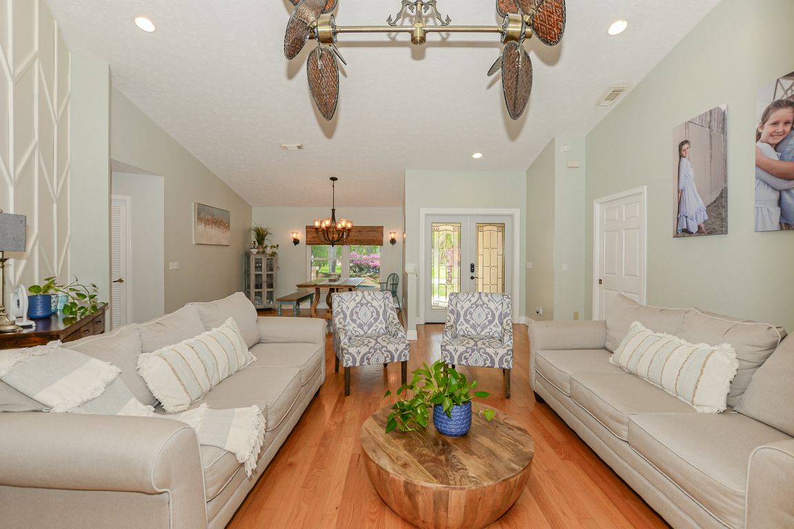 next background image