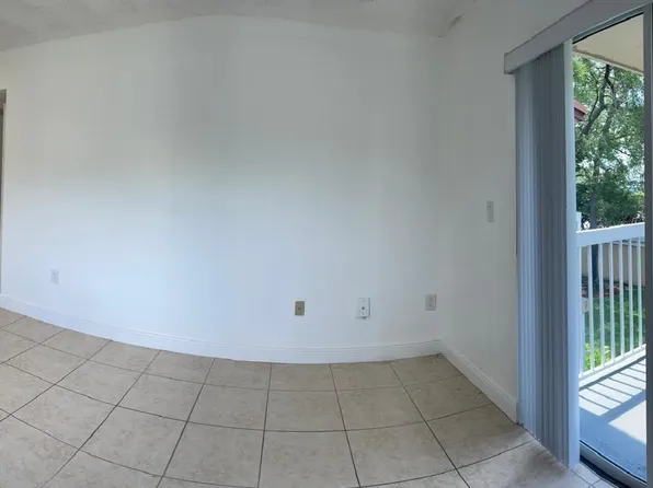 4800 NW 102nd Ave APT 203-10, Doral, FL 33178