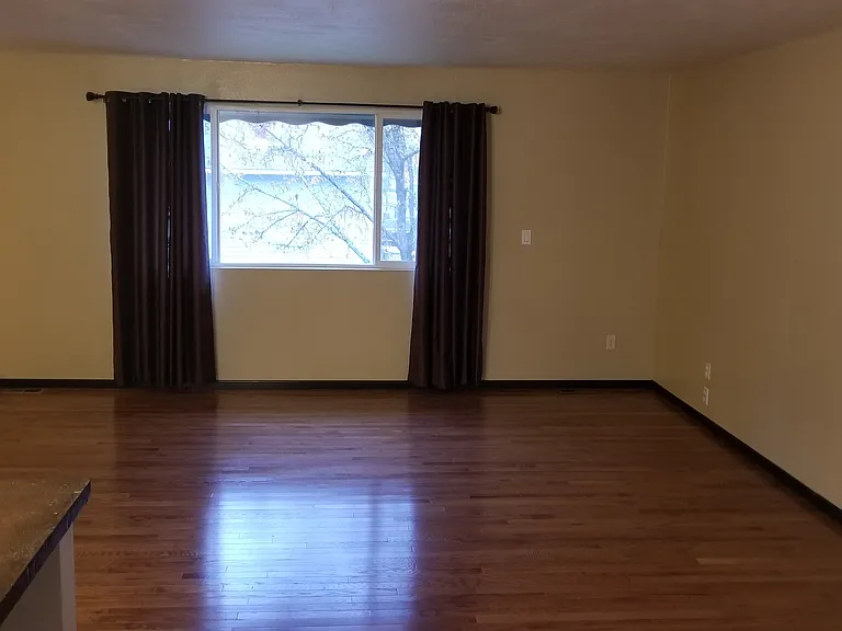 307 S Greensferry Rd — Photo 3