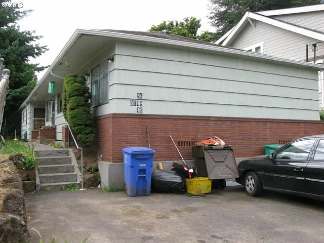 Building Photo 3