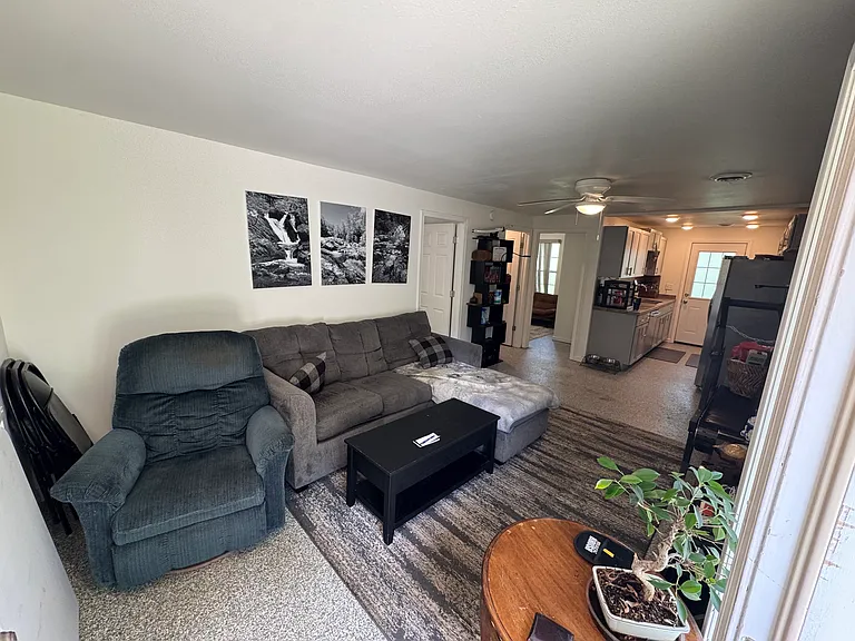 220 W Williams St — Photo 3